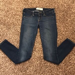Hollister skinny jeggings. ~size 5
